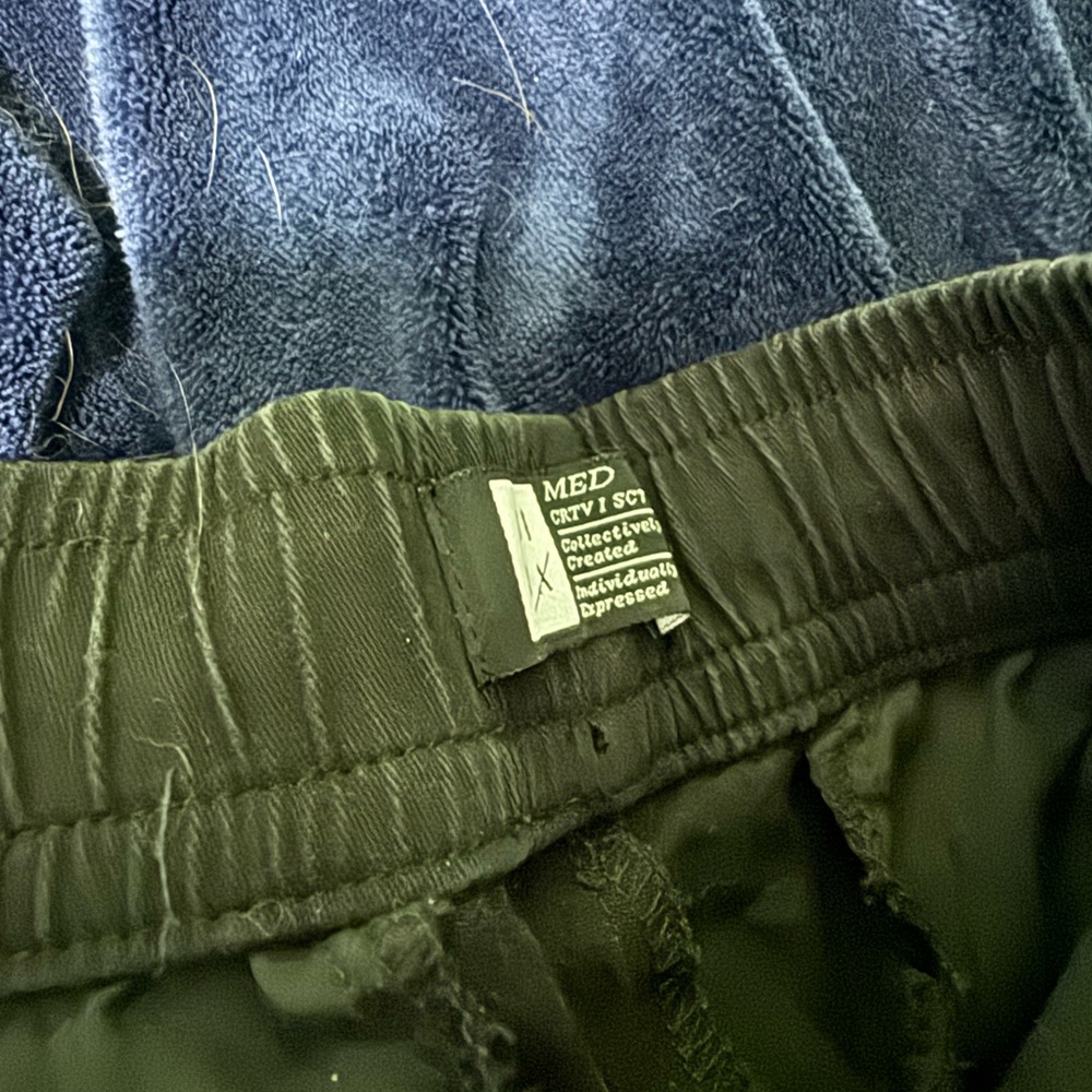 Joggers - Picture 2 of 2